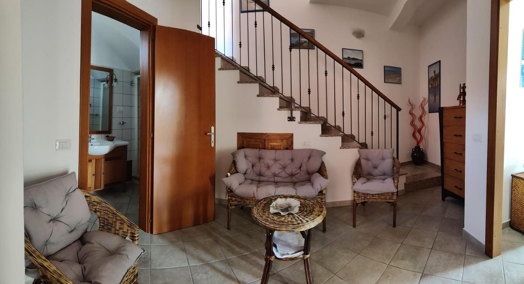 Su Briglioni Affitti Brevi Apartment Теулада Екстериор снимка